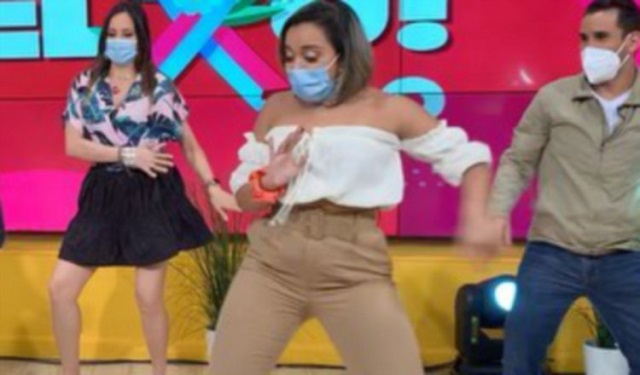 Criticaron a la presentadora de Jelou, Alexa Chacón por su vestimenta. Foto: Instagram
