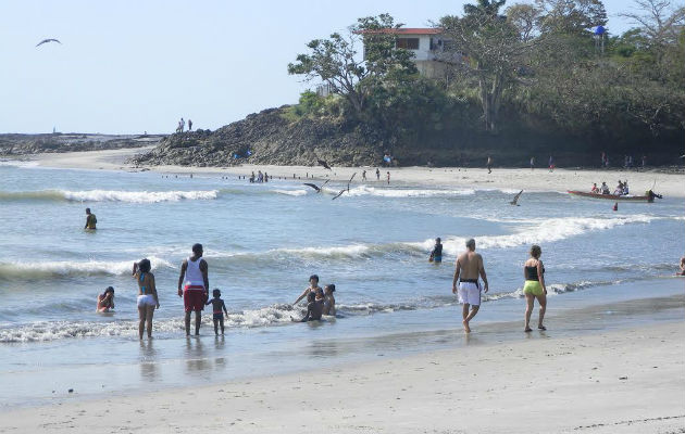 Existe un equipo que está analizando las diferentes posibilidades, para la apertura de las playas, dijo la viceministra de Salud.