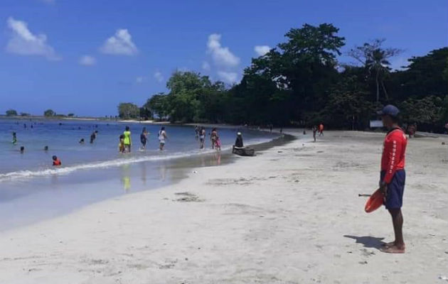 A las personas también se les estará verificando la temperatura. Foto: Diomedes Sánchez S.