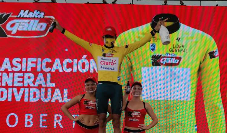 Roberto González trepó ayer a lo más alto del podio de la Vuelta a Guatemala. Cortesía