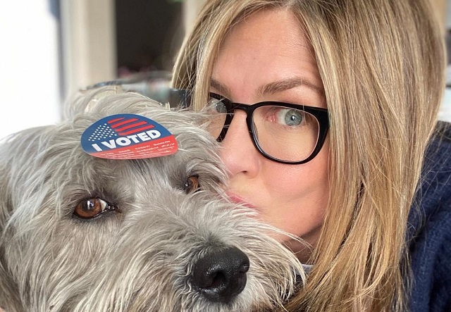 Jennifer Aniston ya emitió su voto. Foto: Instagram