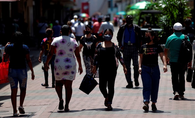 Las actividades económicas se han ido recuperando de manera lenta y eso se constata con la reactivación del 28% de los contratos que estaban suspendidos. Foto/EFE Archivo