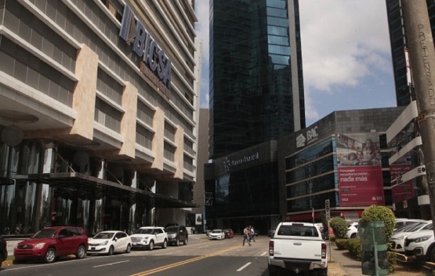 El monto total de saldos modificados asciende a 26 mil 319 millones de dólares, detalló el regente de los bancos en Panamá. Foto/Archivo