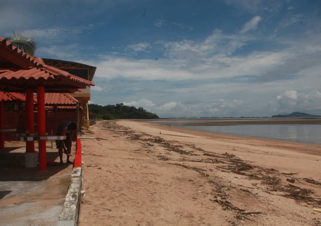 El turismo genera 4,500 millones de dólares y representa el 10% del PIB de Panamá. El turismo genera 4,500 millones de dólares y representa el 10% del PIB de Panamá.