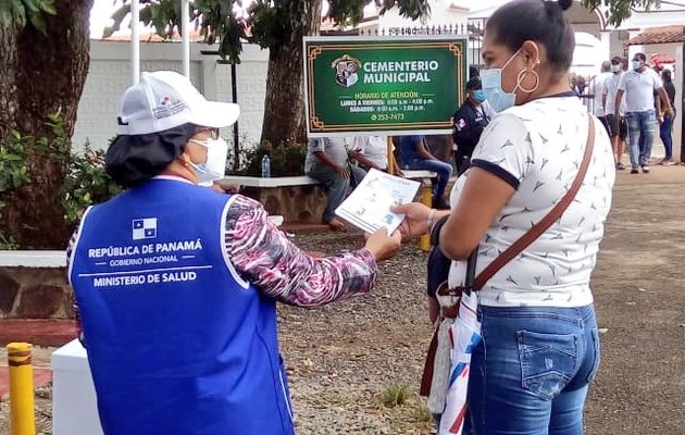 Minsa mantuvo vigilancia en los cementerios para garantizar cumplimiento de normas de bioseguridad. Foto: Cortesía