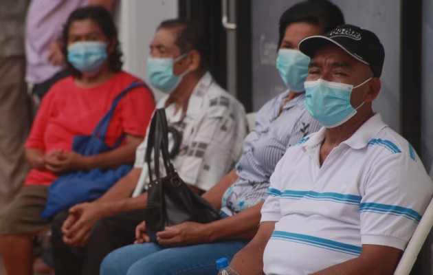 Un total de 1,990 personas mayores a los 60 años han muerto por la COVID-19 en Panamá. Foto/Víctor Arosemena