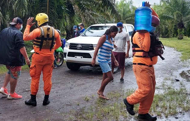 Apoyan a la población con el abastecimiento de agua potable en Chiriquí. 