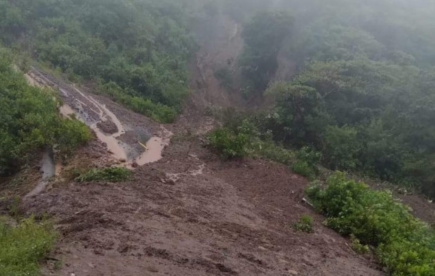 El último informe emitido la noche de este miércoles por el Sistema Nacional de Protección Civil da a conocer sobre la desaparición de ocho personas en los sectores de Tierras Altas y Cañas Gordas en el distrito de Renacimiento en la provincia de Chiriquí.