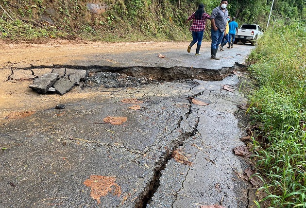 El MOP inspeccionó los daños en las áreas del corregimiento de Soloy. Foto Cortesía MOP