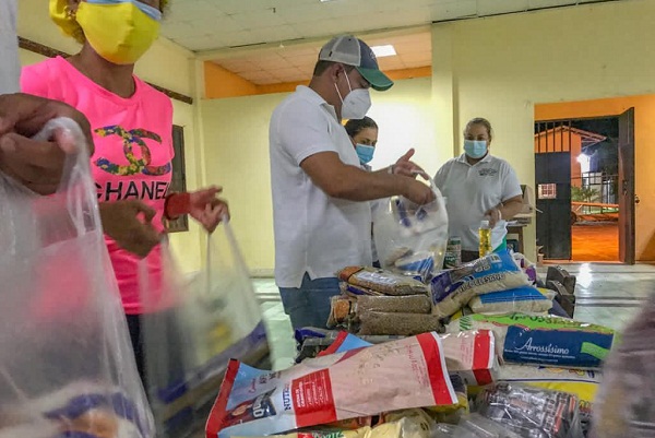 En Natá se trabajó arduamente para enviar la ayuda humanitaria a los damnificados.