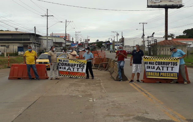 Los taxistas indicaron que las protestas continuarán hasta que se derogue la medida. Foto: Thays Domínguez.