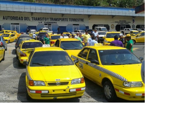 Los conductores del sector selectivo cuyos vehículos terminen en placas par (0, 2,,4,6 y 8) circularán a partir de este jueves 12 de noviembre los lunes y miércoles.