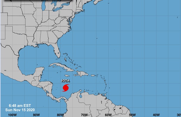 Iota se convierte en huracán.