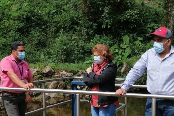 La toma de agua de este proyecto se encuentra ubicada en la comunidad de Las Nubes, en el distrito de Tierras Altas.