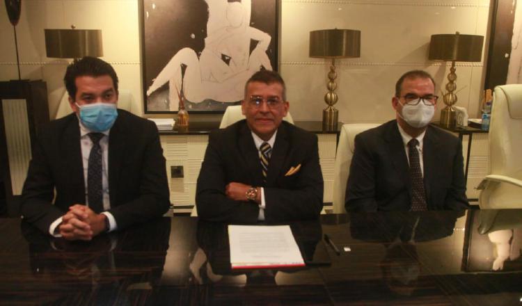 El equipo de abogados del expresidente Martinelli asegura que está listo para desmontar un nuevo juicio basado en pruebas contaminadas.  Víctor Arosemena