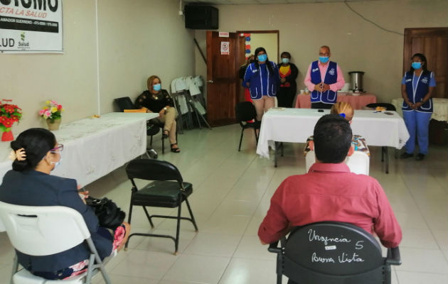 El acto  se verificó en el Centro de Salud de Buena Vista, Henry Simons. Foto: Diómedes Sánchez S.