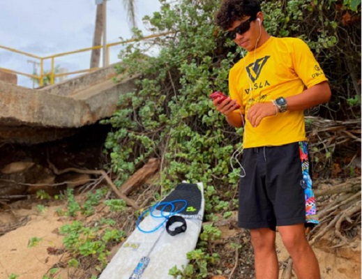 surf-izzy3.jpg Izzy Elizondo. @latootles