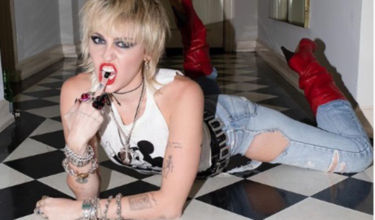 Miley Cyrus. Instagram