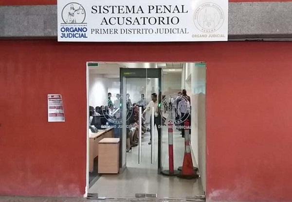 La denuncia es sobre supuestas irregularidades que están ocurriendo en el Sistema Penal Acusatorio.