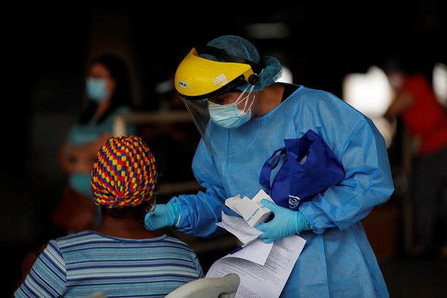  Panamá ha aplicado 1.034.667 pruebas de detección de contagio de la COVID-19, en nueve meses de pandemia. Foto: EFE