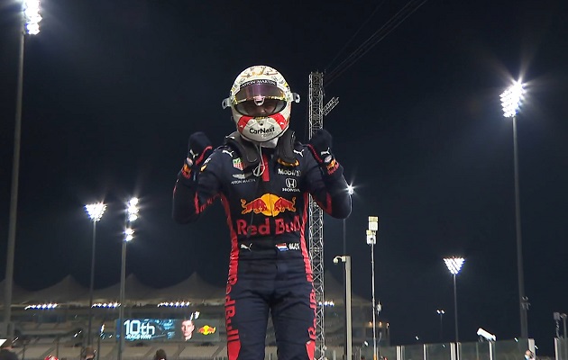 Max Verstappen celebra su victoria.