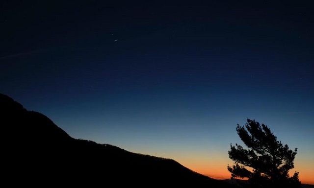 El fenómeno será visible desde cualquier lugar de la Tierra, una hora después de la caída de sol. Foto: Nasa