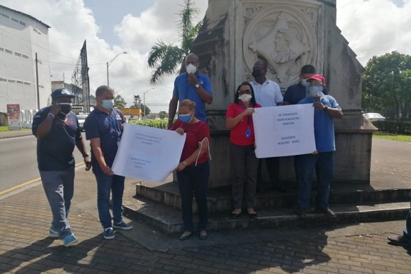  en todo el país,  ha 1,500 trabajadores, que quieren sus bonos, para enfrentar deudas.