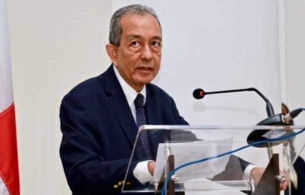  Enrique Mendoza, decano de la Facultad de Medicina de la Universidad de Panamá.