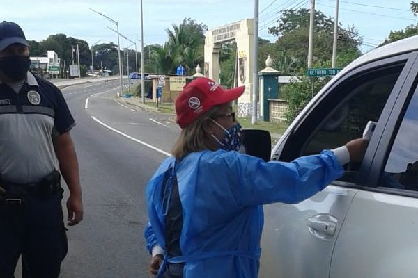 Los equipos de salud se encuentran en los puntos de cercos sanitarios tanto en Divisa como en Viguí.