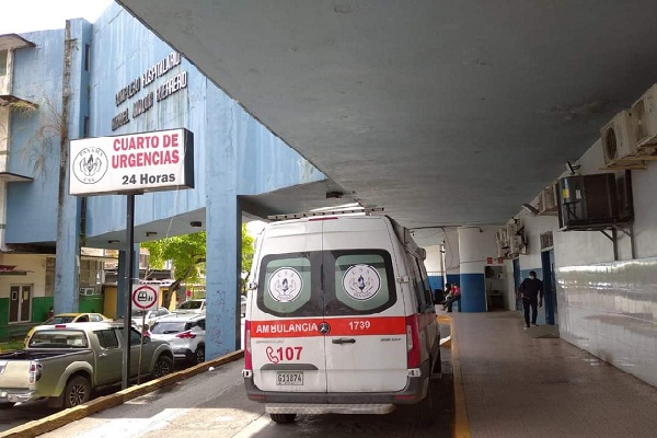 El ciudadano herido, fue llevado inicialmente a urgencias de la Policlínica de Sabanitas y de allí a la sala de emergencias del Complejo Hospitalario Dr. Manuel Amador Guerrero en la ciudad de Colón. 