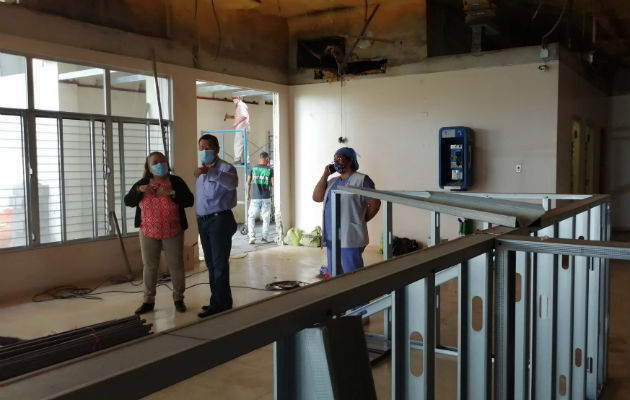 La cafetería del hospital Nicolás A. Solano también ha sido habilitada como sala de atención. Foto: Eric A. Montenegro..