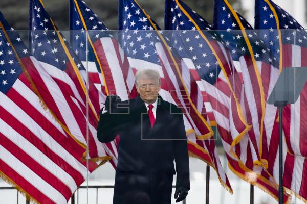 Donald Trump insiste en que le robaron las elecciones. Foto: EFE