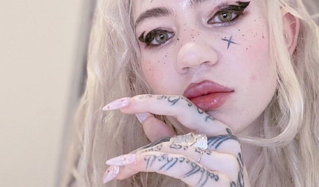 Grimes informó a través de Instagram que se contagió de la covid-19. Foto: Instagram / @grimes