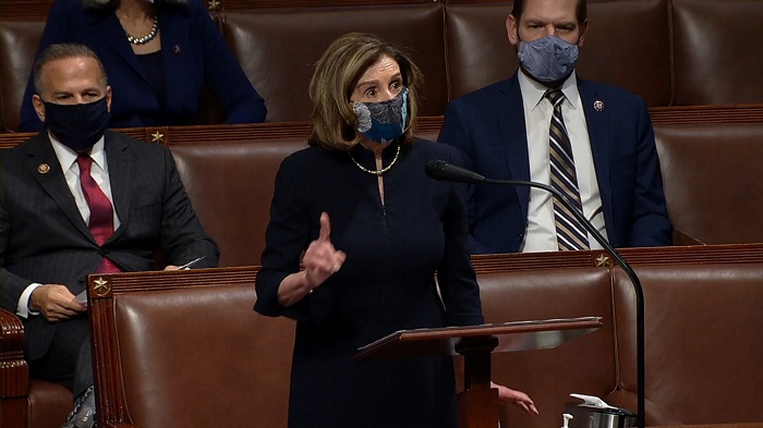 Nancy Pelosy hizo fuertes señalamientos en contra de Donald Trump. Foto: EFE