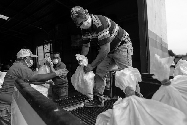 Es hacerse buen samaritano del que está apaleado por la vida. Es tender la mano, ayudar, proteger, buscar soluciones. Foto: Cortesía.