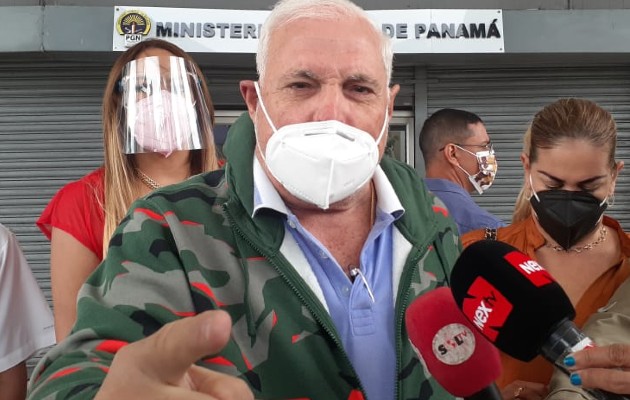 Expresidente de la República, Ricardo Martinelli cumple con medida de notificación. Foto: Víctor Arosemena