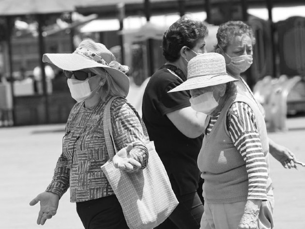 El informe de la Junta Técnica Actuarial no toma en cuenta que la esperanza de vida luego de la jubilación depende críticamente del estatus socioeconómico de las personas. Foto: EFE.