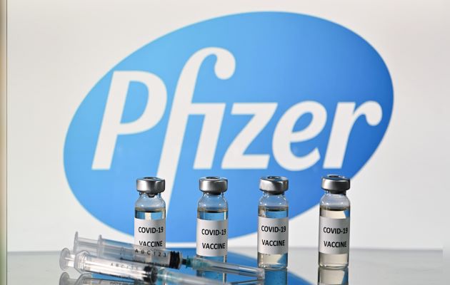 En el primer cargamento llegaron 12,840 dosis de vacunas contra la covid-19 de la empresa Pfizer.