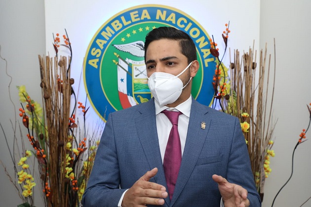 El diputado Julio Mendoza fue el proponente del proyecto de Ley No. 345, que crea el Programa Red de Productores.