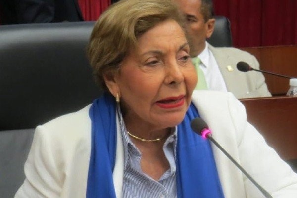 La diputada le sugirió a la Canciller Mouynes volver a entablar relaciones con la República de Taiwán.