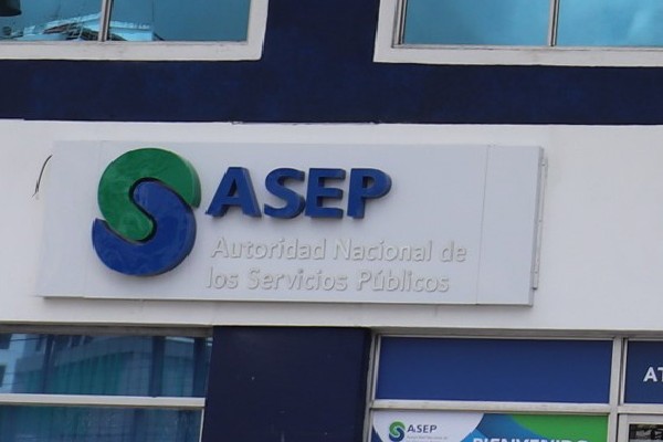 Adicional, se establece que a partir del 1 de marzo de 2021, las compañías deben permitir que los clientes puedan realizar arreglos de pagos, tal y como establecen las normas, antes de efectuar cualquier medida de corte.