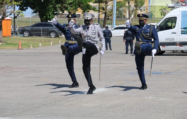 La ceremonia de cambio de mando se realizó en la sede de la Policía.