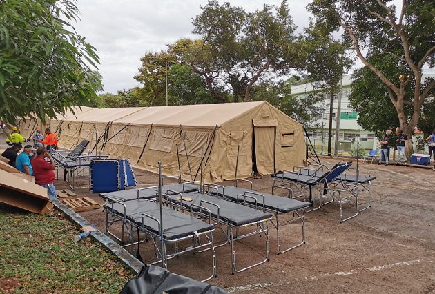 El hospital campaña estuvo instalado en el área de los estacionamientos del Complejo Hospitalario Dr. Arnulfo Arias Madrid. 