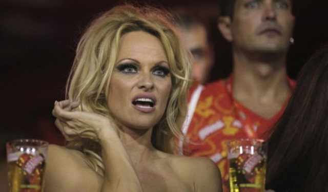 Pamela Anderson se casó en secretó con su guardaespaldas. Foto: Archivo