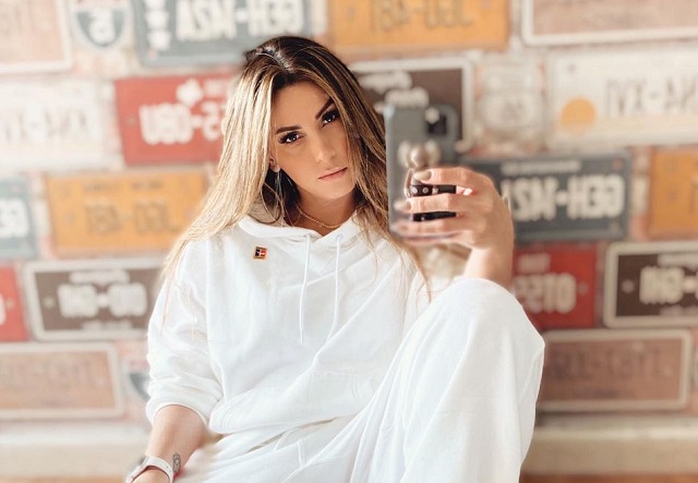 Ingrid De Ycaza si acaso lee el 50% de sus mensajes directos debido a estas situaciones. Foto: Instagram / @ingriddeycaza