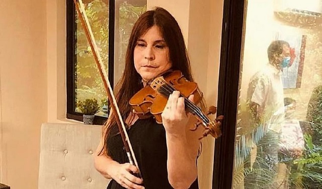 Susana Salas, violinista. Instagram / @susanabsalas
