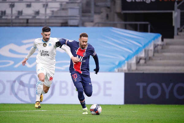 Neymar (Derecha) Foto: @PSG_English