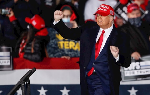 Donald Trump fue absuelto este sábado por el Senado. Foto: EFE