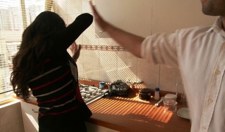 La violencia por ser mujer es considerado femicidio, según el experto.  