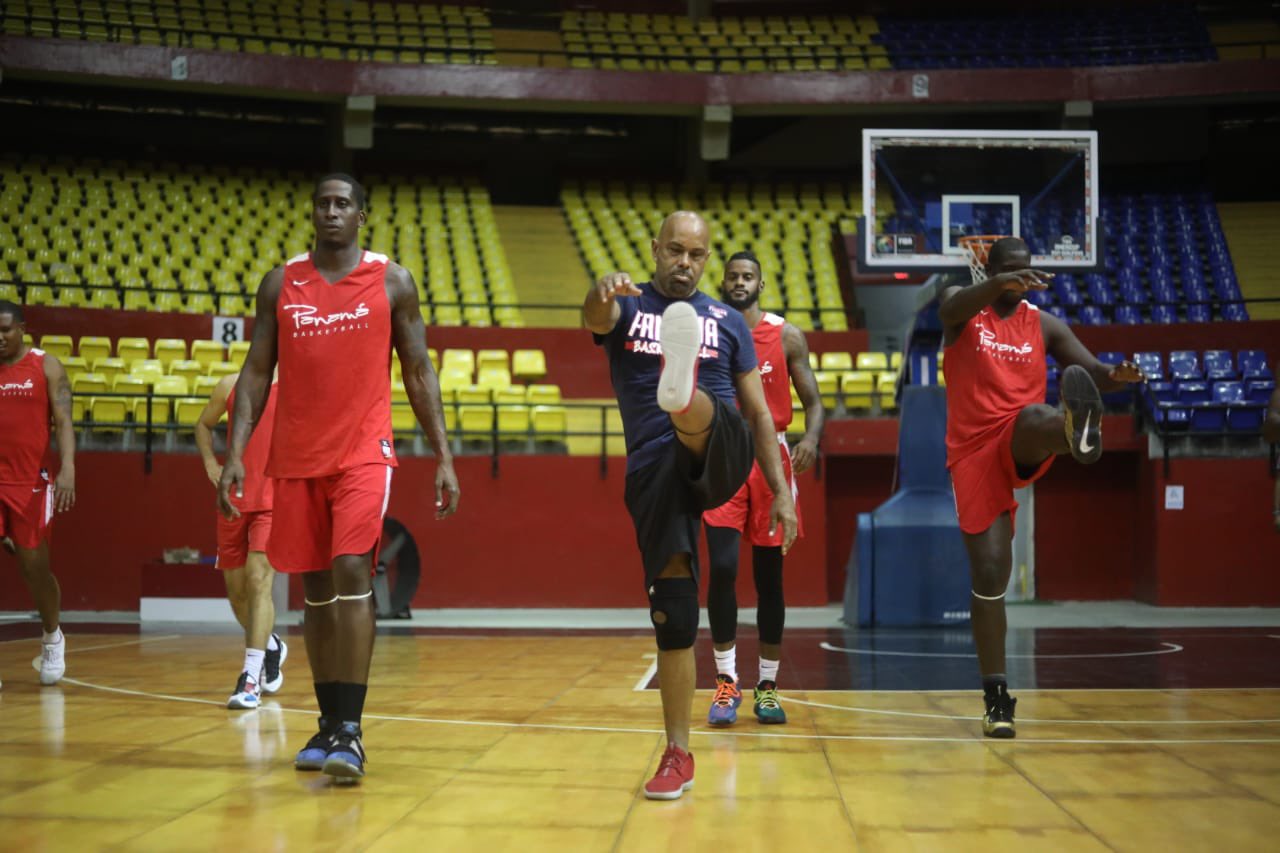 La selección Nacional de Baloncesto se prepara para su ultimo encuentro ante Uruguay rumbo al AmeriCup 2022. Foto: @FePaBa